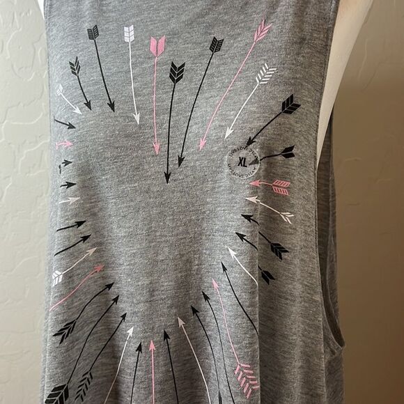 Live Love Dream gray muscle shirt wide sleeve opening heart motif w/ arrows XL - Picture 3 of 12